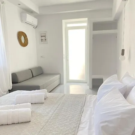 31 Seafront Apartment *