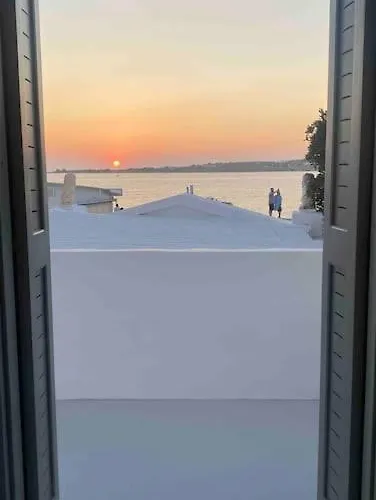 31 Seafront Apartman *